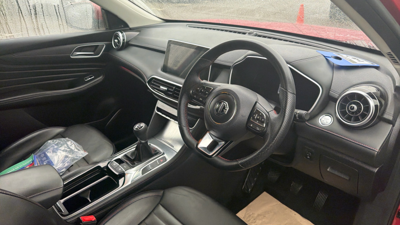 MG HS 1.5 T-GDI Trophy 5dr Petrol Hatchback